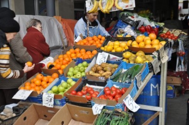 Fuia: Doar 10% dintre legumele şi fructele care se vând în pieţele din Capitală sunt fiscalizate